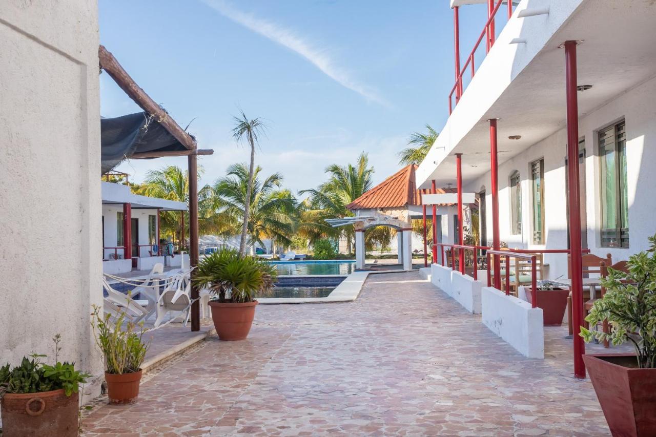 Pelican Inn At Las Dunas Chelem Zewnętrze zdjęcie