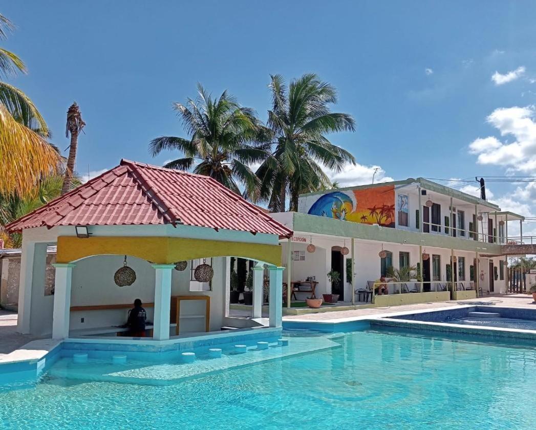 Pelican Inn At Las Dunas Chelem Zewnętrze zdjęcie