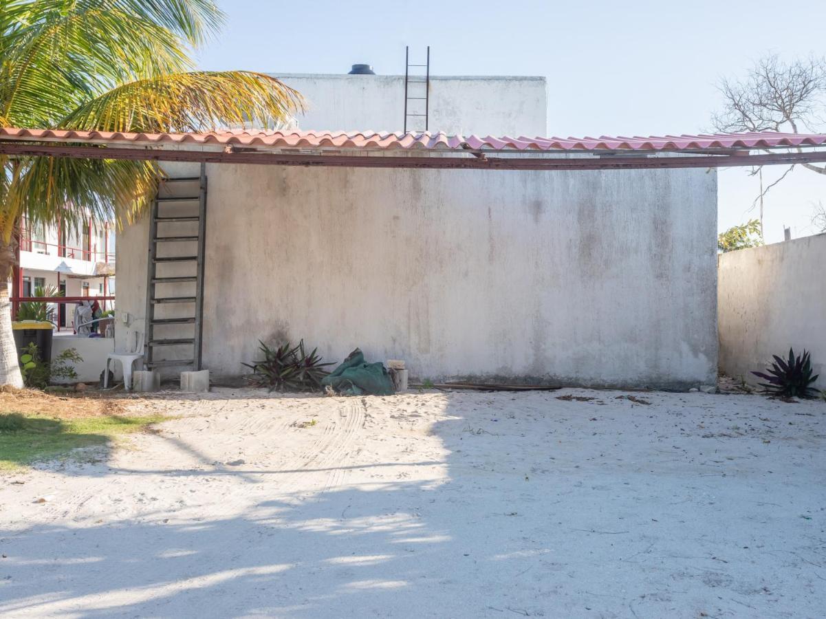 Pelican Inn At Las Dunas Chelem Zewnętrze zdjęcie