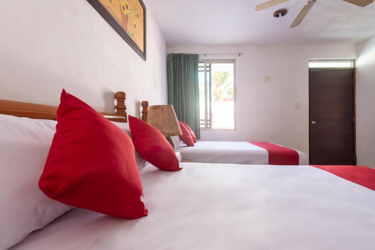 Pelican Inn At Las Dunas Chelem Zewnętrze zdjęcie